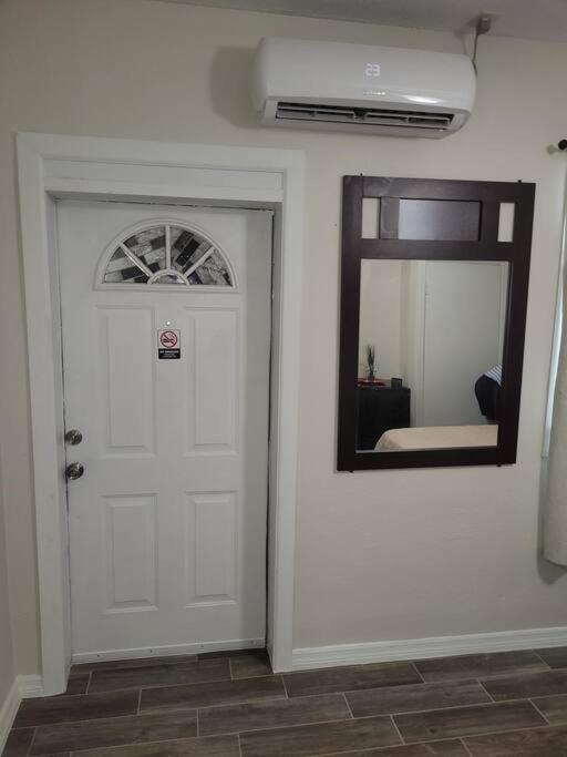 Sunshine Apartment Tampa Bagian luar foto